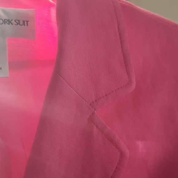 Suit - Picture 4 of 7